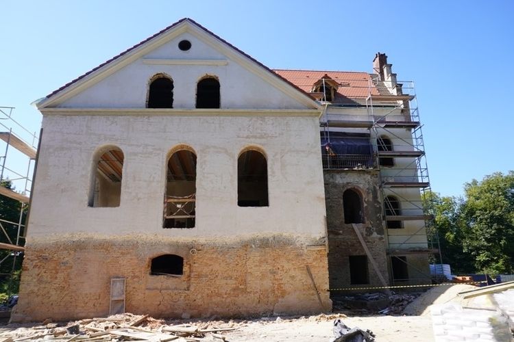 Zabytkowy pałac w Baranowicach zmienia swoje oblicze, Miasto Żory