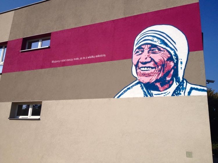 Portret Matki Teresy, czyli nowy mural na budynku ZSS, mat. prasowe