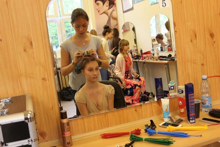 Znamy wyniki I edycji konkursu fryzjersko-krawieckiego dla gimnazjalistów, CKZiU w Żorach