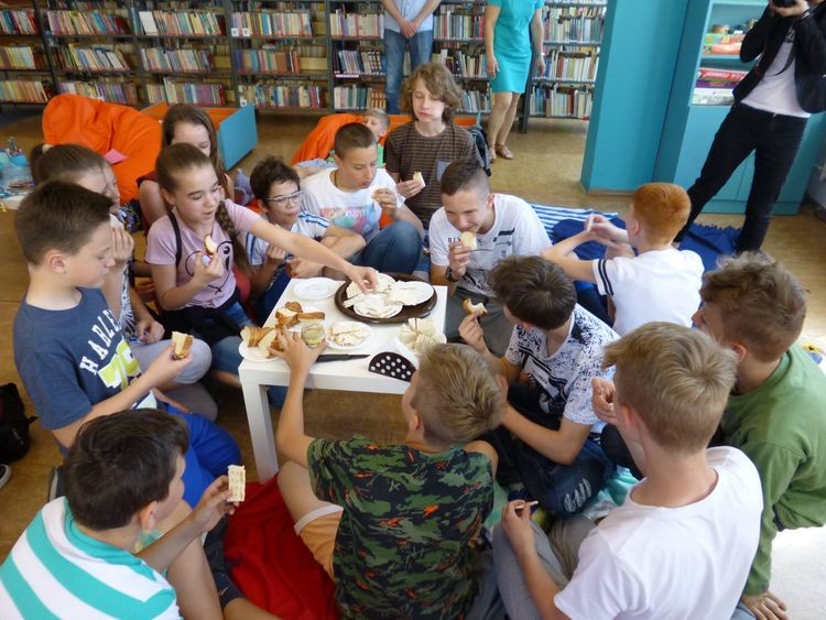 Uczniowie SP17 wzięli udział w pierwszym spotkaniu z cyklu „O Żydach i Żydówkach”, MBP w Żorach