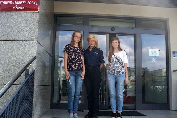 Żory: odwiedziły komendę i przepytały funkcjonariuszkę, bo chcą wstąpić do policji, KMP w Żorach