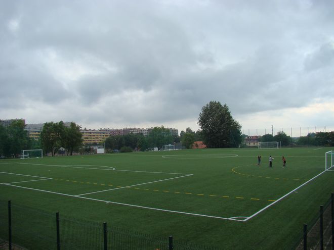 Osiedle Pawlikowskiego doczekało się profesjonalnego boiska piłkarskiego.