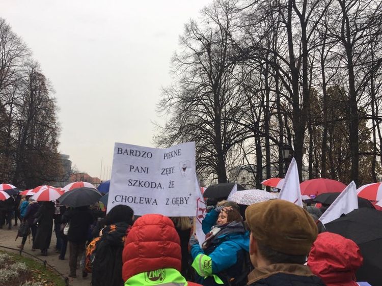 Nauczyciele z Żor na manifestacji w Warszawie, Julita Kaczkowska, Joanna Weber, Wiesława Pawletko