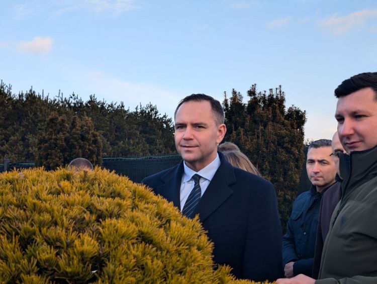 Karol Nawrocki w Żorach. Kandydat na prezydenta odwiedził centrum ogrodnicze [GALERIA], Kamil Budniok