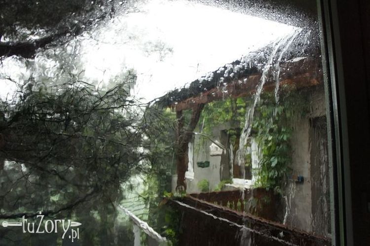 Synoptycy ostrzegają przed intensywnymi opadami deszczu, archiwum