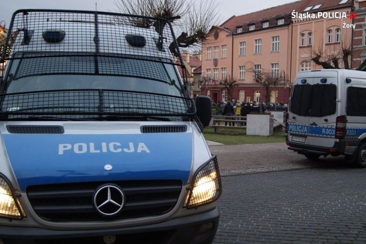 Policja: wizyta prezydenta Dudy w Żorach bez zakłóceń, KMP w Żorach