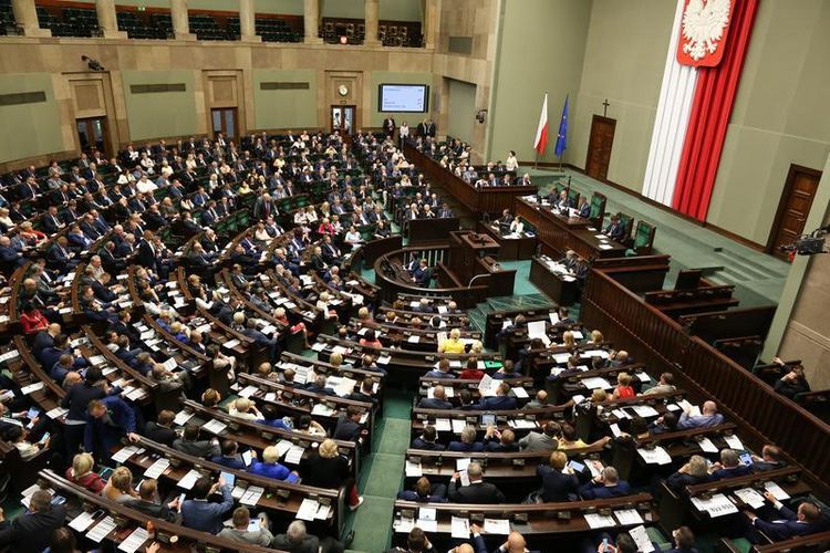Sejm: 12 listopada dniem wolnym od pracy, 