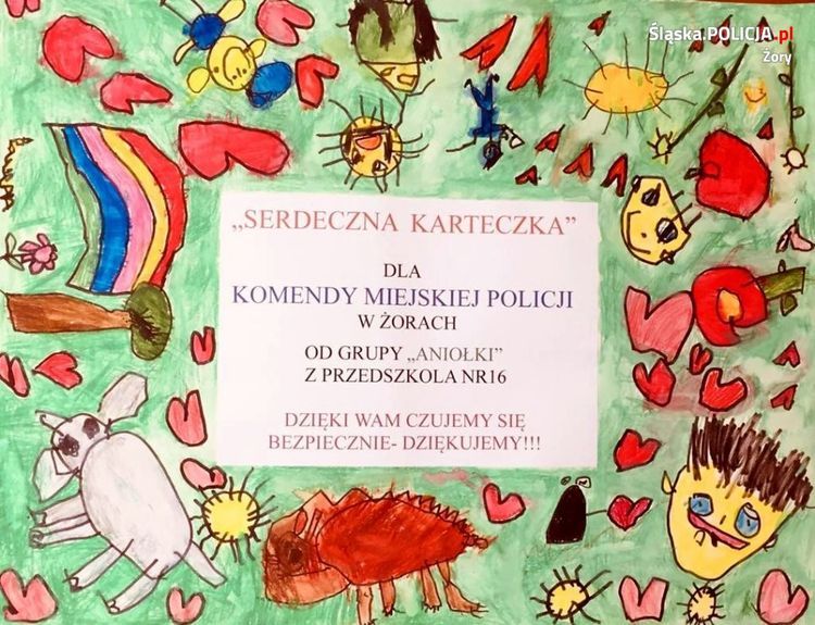 Serdeczna karteczka: „Aniołki” dziękują policjantom, KMP