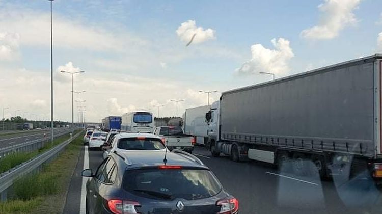 Żory, A1: groźny wypadek, autostrada zablokowana, Żory - Informacje Drogowe 24h