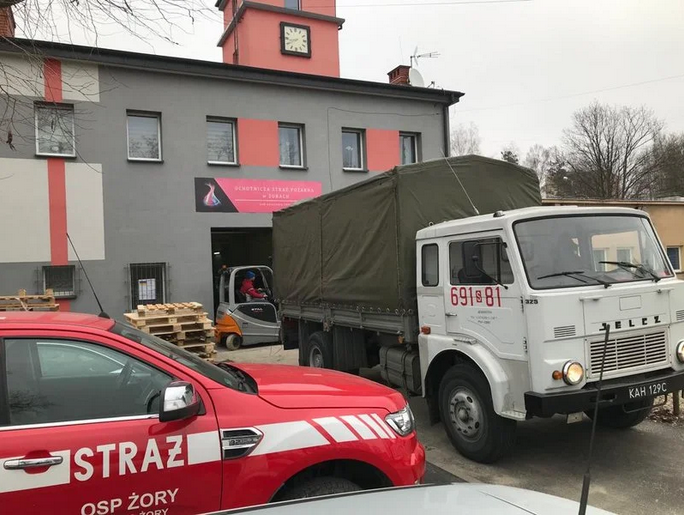 Wyruszył pierwszy transport pomocy z Żor dla Ukrainy, Miasto Żory