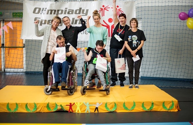 Niepełnosprawni sportowcy rywalizowali w żorskiej hali. Emocji nie zabrakło!, Tomasz Nessing / PSONI Koło Żory