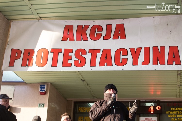 Suszec: górnicy wraz z rodzinami protestowali przed kopalnią Krupiński, Dominik Gajda