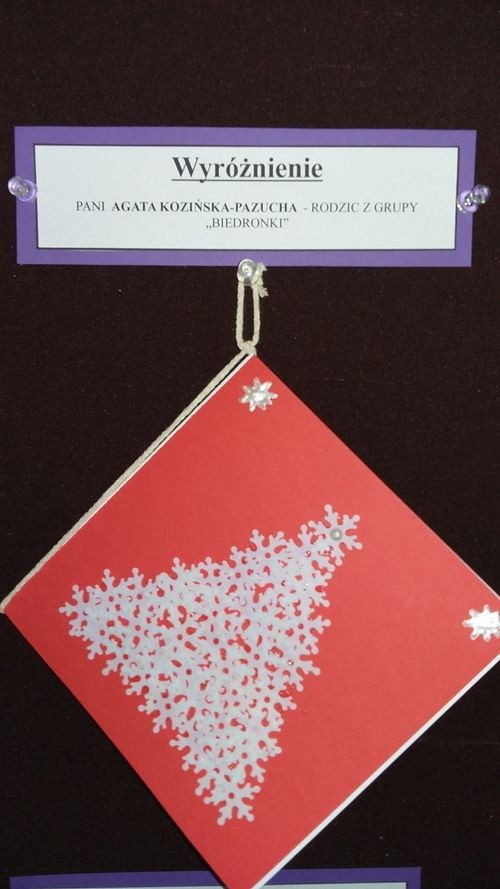 Rodzice maluchów wykonali kartki świąteczne, by pomóc sierotom z żorskiego hospicjum, Przedszkole nr 16 w Żorach