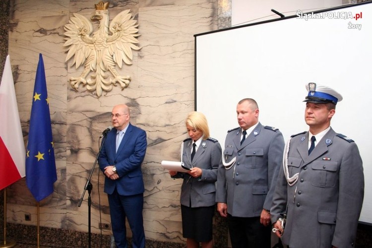 Święto Policji w Żorach: awanse dla 36 funkcjonariuszy i nagrody dla pracowników cywilnych, KMP Żory