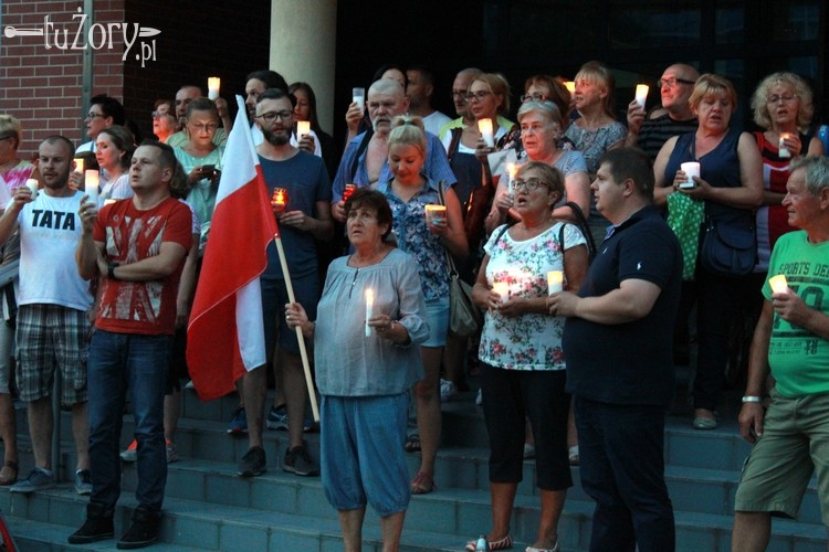 Protest przed sądem: „Żory muszą się obudzić” [wideo], Wioleta Kurzydem
