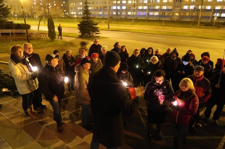 Grupa mieszkańców protestowała przed żorskim sądem, Stanisław Ratajczyk