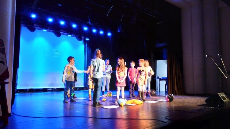Dzieci z Żor i okolic wystąpiły w V Festiwalu Małych Form Teatralnych w Językach Obcych, df