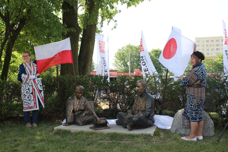 W Muzeum Miejskim w Żorach odsłonięto posąg Bronisława Piłsudskiego, nm
