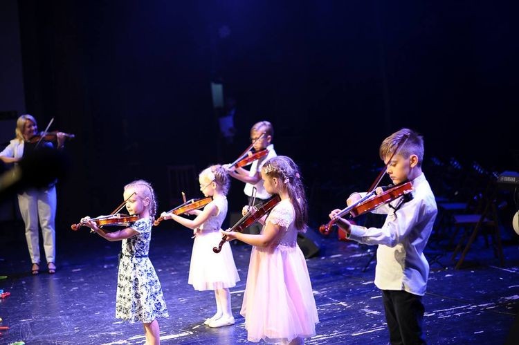 Młodzi muzycy z Rybnika i Żor wystąpili w Teatrze Ziemi Rybnickiej, Centrum Edukacji w Rybniku