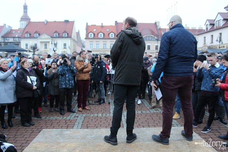 Fotorelacja z protestu przeciwko Wojciechowi Kałuży, jm