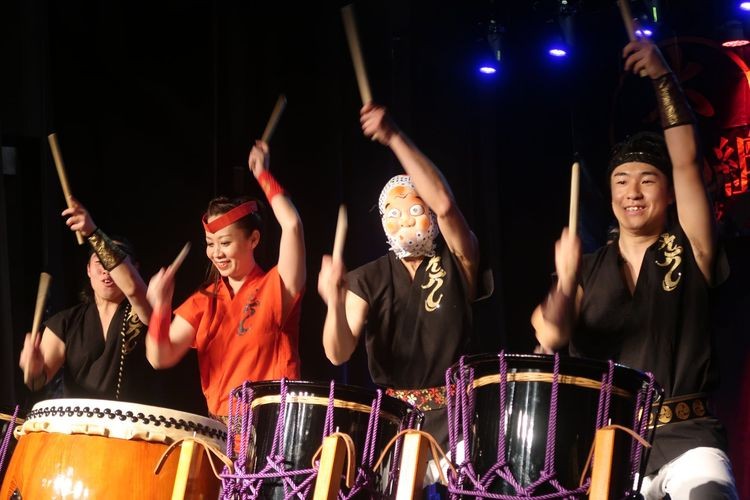 Koncert japońskich bębniarzy w MOK Żory, MOK Żory