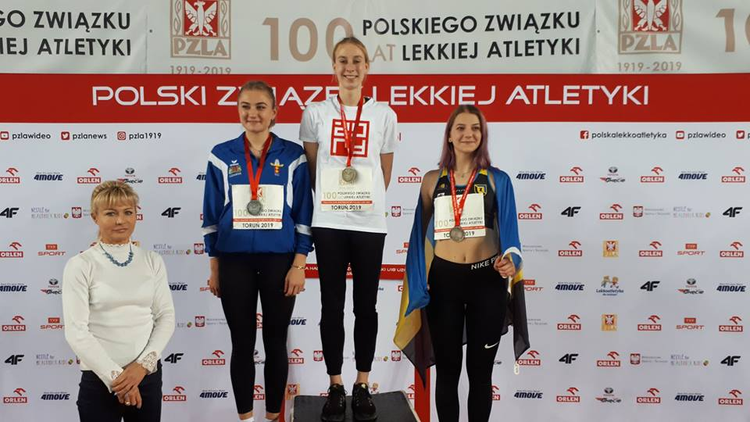 Żorzanka mistrzynią Polski juniorów w biegu na 200 metrów, UKS Czwórka Żory
