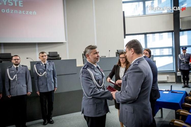 Policjanci z Żor odznaczeni medalami, KMP Żory