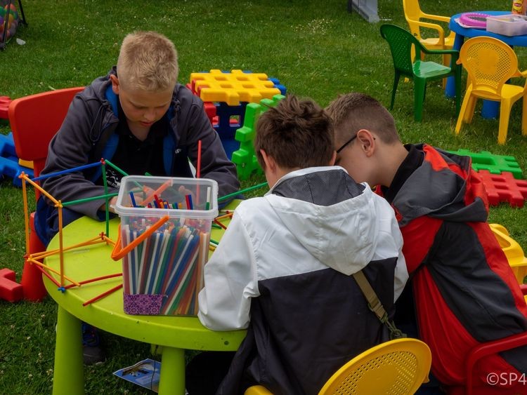 Otylia Jędrzejczak patronem Szkoły Podstawowej nr 4 w Żorach. Zobaczcie zdjęcia z uroczystości, SP4 Żory / ZS2 Żory