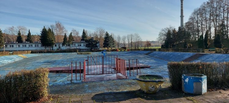 60 dni od rozpoczęcia remontu. Jak dziś wygląda basen w Roju?, MOSiR Żory