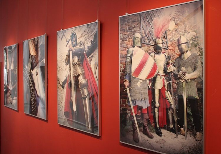 Śląscy rycerze na fotografiach Marka Jana Karasia w Galerii Na Starówce, UM Żory