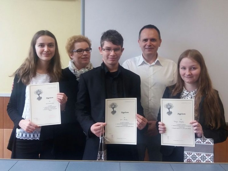 Uczniowie ZS 8 triumfowali w konkursach z nauk przyrodniczych, mat. prasowe