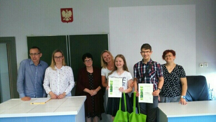 Uczniowie ZS 8 triumfowali w konkursach z nauk przyrodniczych, mat. prasowe
