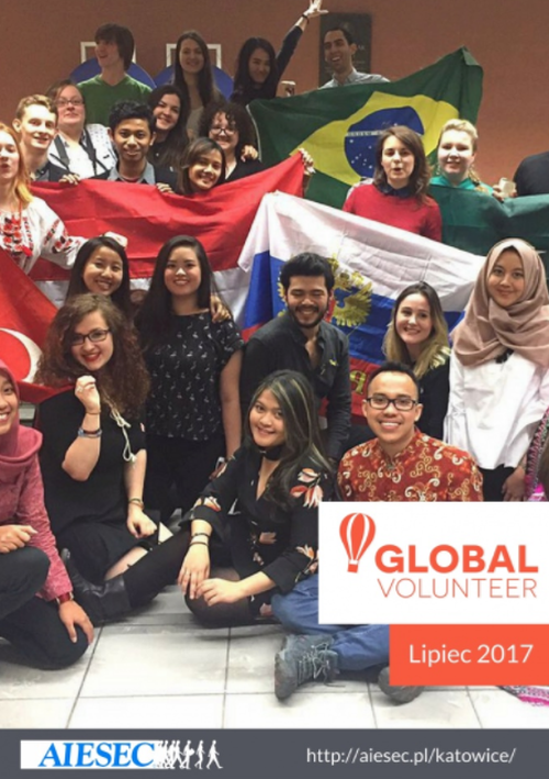 Wolontariusze z Hiszpanii i Pakistanu prowadzą zajęcia w MOK-u, MOK w Żorach