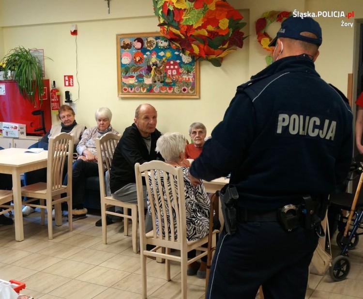 Policjanci udzielili seniorom ważnej lekcji, KMP Żory