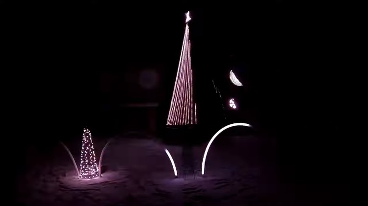 Niezwykła świąteczna iluminacja w Żorach. Instalacja z 12 000 lampek!, You Tube / Paweł Stronczek