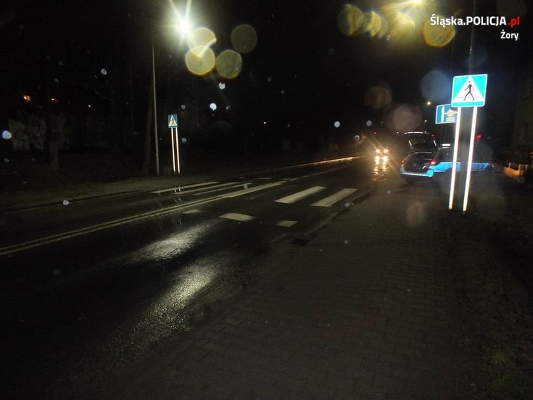 Kierowca opla potrącił pieszego na przejściu dla pieszych, KMP Żory