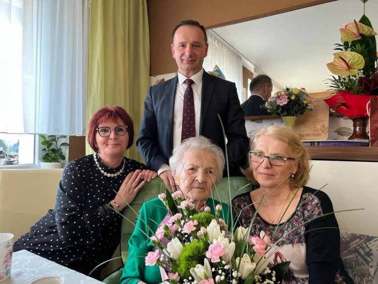 Piękny jubileusz! Pani Czesława obchodziła 100. urodziny, UM Żory