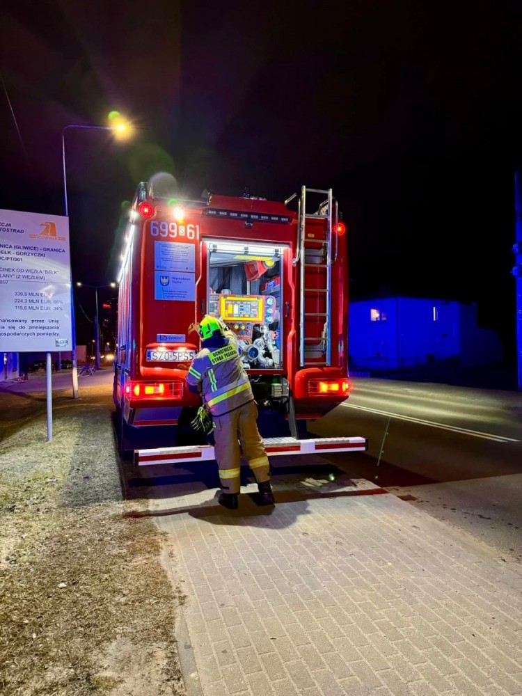 Pożar budynku przy ul. Rybnickiej. Palił się obiekt gospodarczy, 