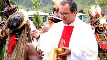 Od niedawna jest biskupem w Papui-Nowej Gwinei, a kiedyś mieszkał w Żorach