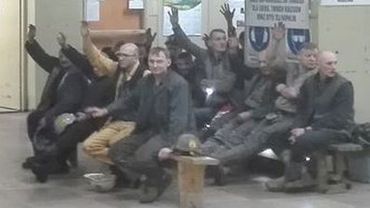 Kilkaset osób wzięło udział w masówkach na kopalni Krupiński