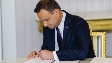 Prezydent Duda podpisał dwukadencyjność wójtów, burmistrzów, prezydentów