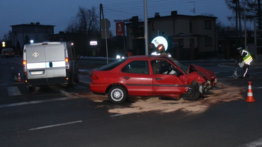 Wypadek na Wiślance: 22-latka wjechała na skrzyżowanie na czerwonym świetle