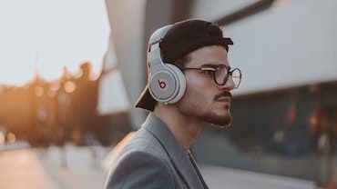 4 korzyści płynące z zakupu słuchawek bezprzewodowych