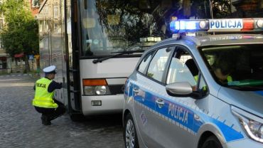 Wakacje za pasem. W tych miejscach odbędą się kontrole autobusów