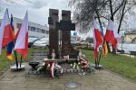 Uczcili pamięć ofiar Zbrodni Katyńskiej. Pod pomnikiem złożono kwiaty, KMP Żory/ UM Żory