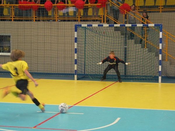 SP nr 13 wygrywa Mikołajkowy Turniej Piłki Nożnej , MOSiR Żory