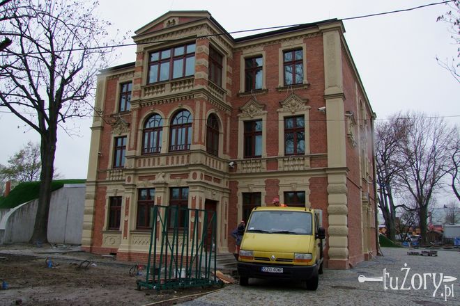Nowa siedziba Muzeum Miejskiego i KSSE jeszcze w budowie, Wioleta Kurzydem