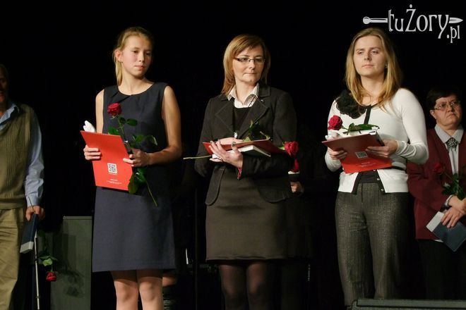 Laureatki konkursu ''Wolontariusz Roku 2013'': Marta Teliżyn, Agnieszka Wronka i Beata Sułowicz (od lewej).