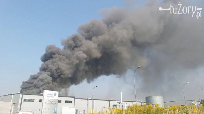 Pożar w fabryce Nifco: zawalił się dach hali produkcyjnej, Czytelnik