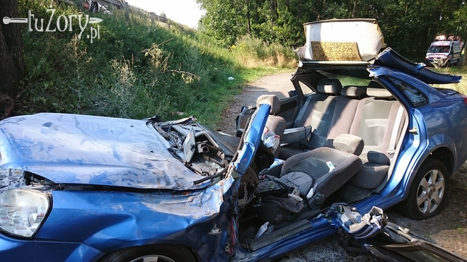 Poważny wypadek na DK-81 w Warszowicach: ucierpiał 55-letni kierowca i pasażerka chevroleta, KMPSP Żory